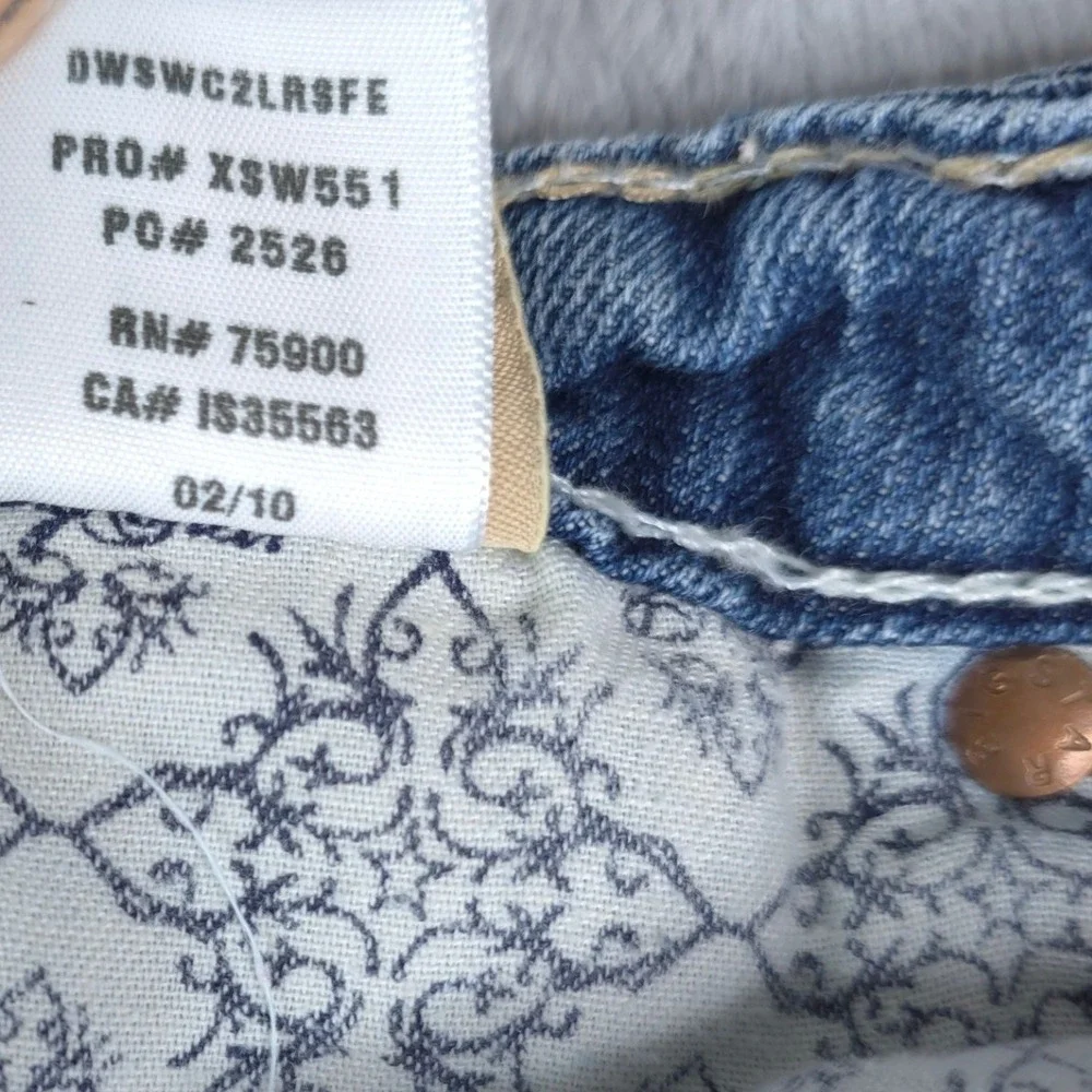 Big Star Bermuda Shorts Women 30 (32x15.5) Distressed Sweet Ultra Low‎ Rise Y2K
